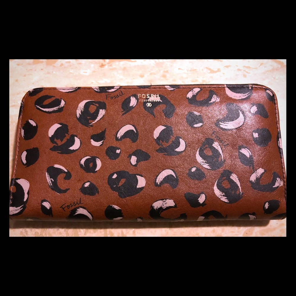 NWT Women’s Genuine Leather Wallet